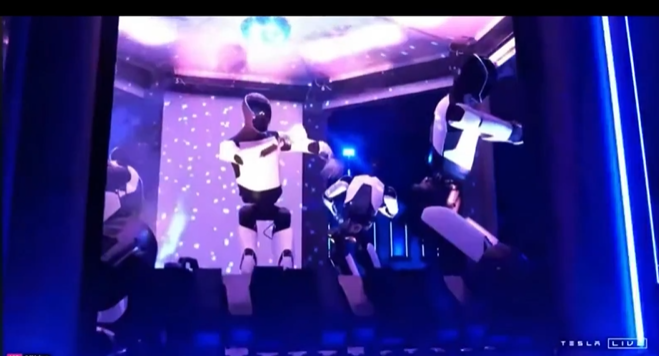 没有方向盘和踏板!特斯拉Cybercab正式亮相,引入感应充电,还有Robovan首秀……-图片17